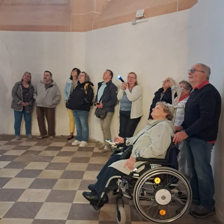 Die Polio Regionalgruppe Erzgebirge erfährt alles über die Geheimnisse der St. Annenkirche in Annaberg-Buchholz